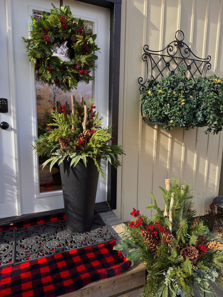 Winterberry urn filler