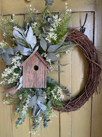 Barn Wood Birdhouse Wreath