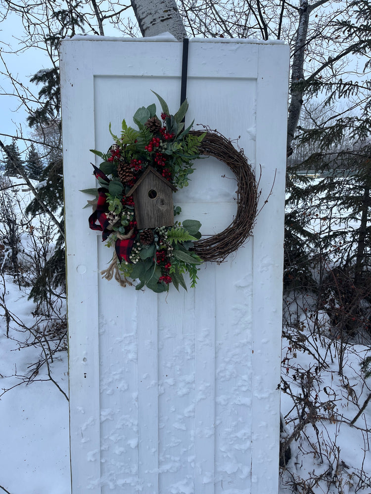 Christmas birdhouse wreath