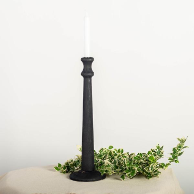 Black minimalist candle holders