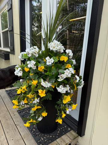 Yellow and White Petunia Insert