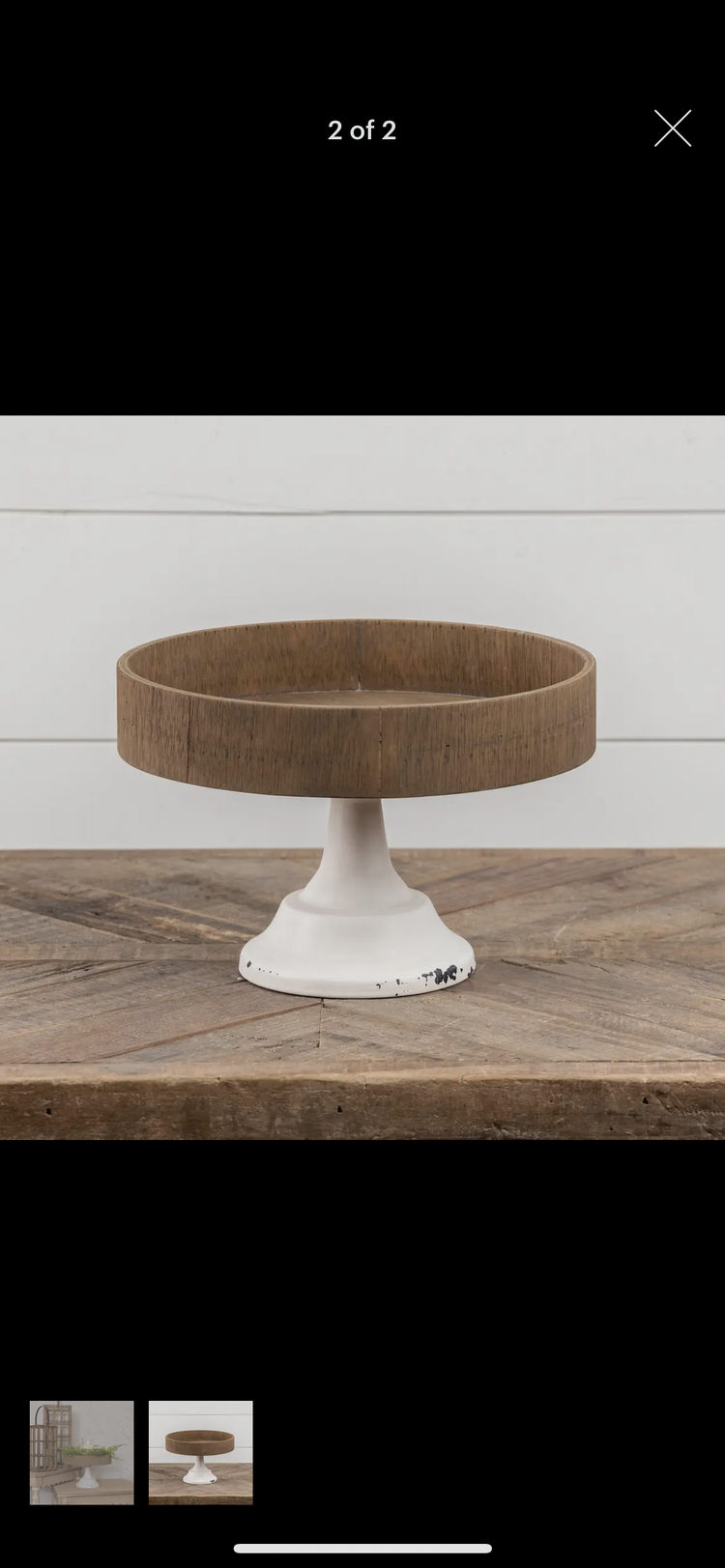 Two toned pedestal stand